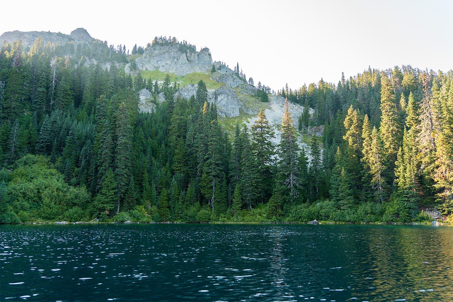 Mirror Lake: An Easy Hike Near Snoqualmie Pass (Perfect for Camping & Boating)